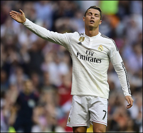 Cristiano Ronaldo beats Buffon with a header, in Juventus vs Real Madrid