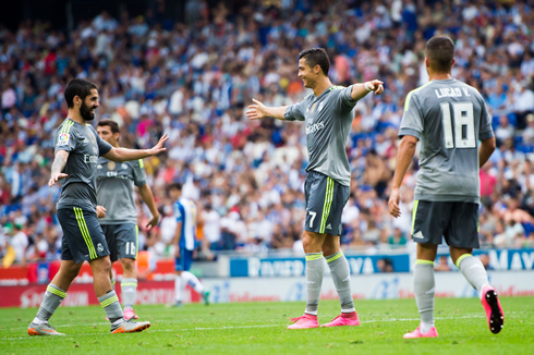 Cristiano Ronaldo waiting for Isco with his arms wide open