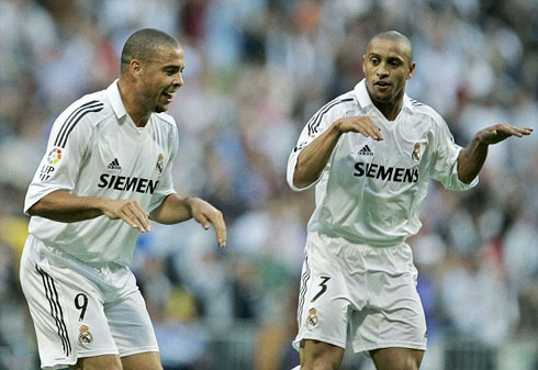 Roberto Carlos dancing with Ronaldo in Real Madrid 2006-2007