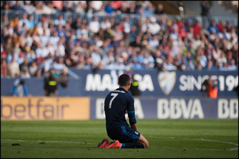 Cristiano Ronaldo down on his knees in 2016