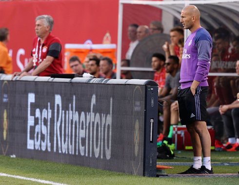 Carlo Ancelotti and Zinedine Zidane in Bayern Munich vs Real Madrid in 2016