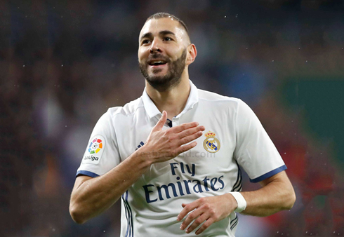 Karim Benzema after scoring a goal for Real Madrid in La Liga 2016-2017