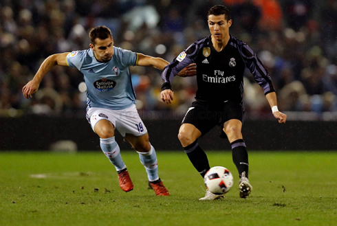 Cristiano Ronaldo passing the ball with his left foot