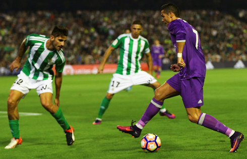 Cristiano Ronaldo dribbling and stepovers