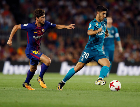 Asensio playing in El Clasico in Barcelona vs Real Madrid in 2017 SuperCopa