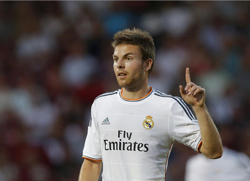 Asier Illarramendi debut for Real Madrid vs Bournemouth, in 2013-2014