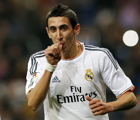 Angel Di María sucking on his thumb