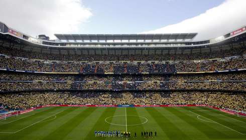 The Santiago Bernabéu with a CR7 choreography