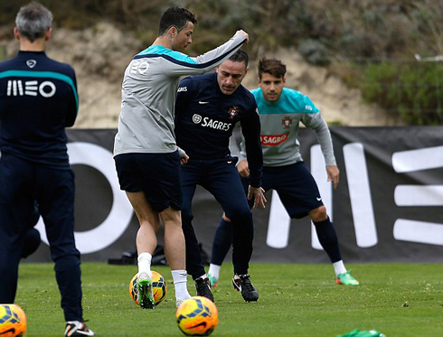 Cristiano Ronaldo vs Paulo Bento in training