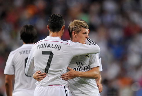 Cristiano Ronaldo hugs Toni Kroos