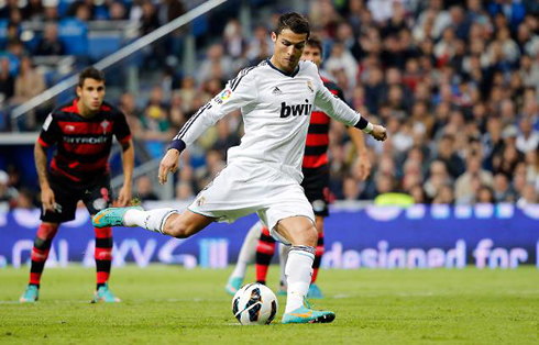 Cristiano Ronaldo scoring a goal from a penalty-kick, in Real Madrid vs Celta de Vigo, in 2012