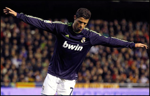 Cristiano Ronaldo goal celebration in Valencia vs Real Madrid, in 2013